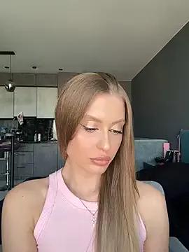 Sweet__Milly from StripChat is Freechat
