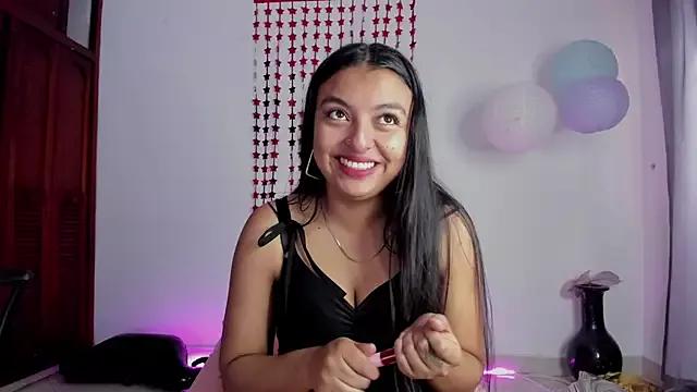 sweet_cinamon from StripChat