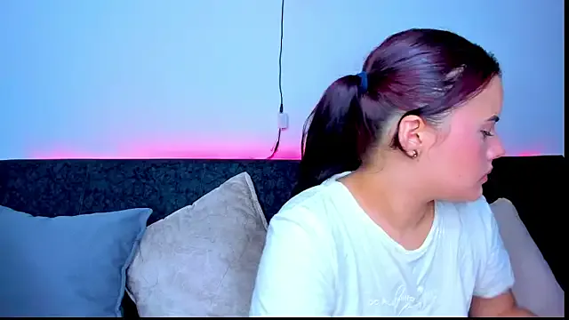 Sweet_lily26 from StripChat