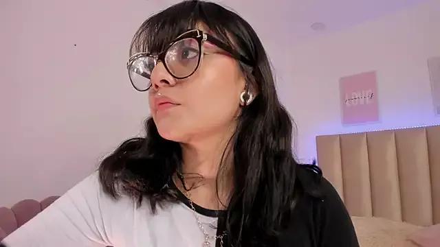 Sweet_Namii from StripChat