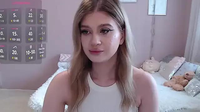 Sweet_Nicole_333 from StripChat