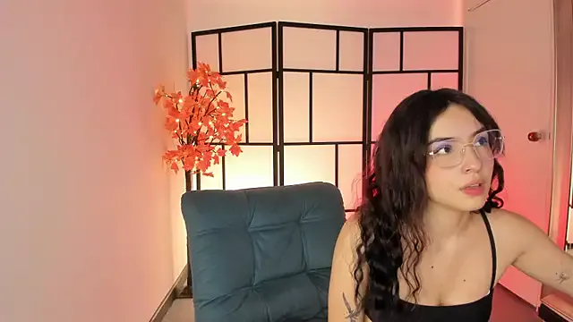 Sweet_pay from StripChat is Freechat