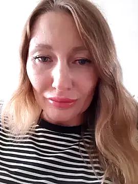Sweet_Pussy_Lips from StripChat is Freechat