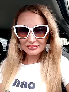 Sweet_Pussy_Lips from StripChat is Freechat