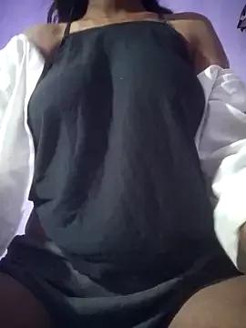 Sweet_Sonakshi143 from StripChat