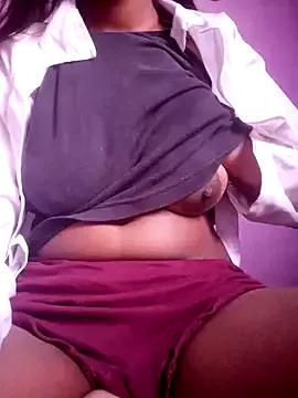 Sweet_Sonakshi143 from StripChat