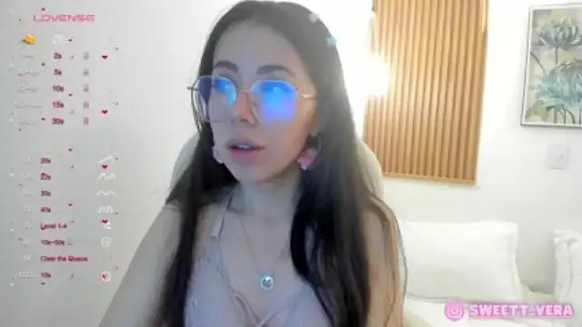 sweet_vera from StripChat