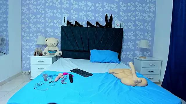 Try our streaming cams variety and talk on a personal level with our adorable girls streamers, showing off their bountiful shapes and dildos.