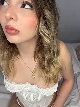 sweetale from StripChat