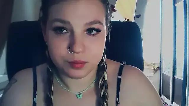 SweetAlissa18 from StripChat