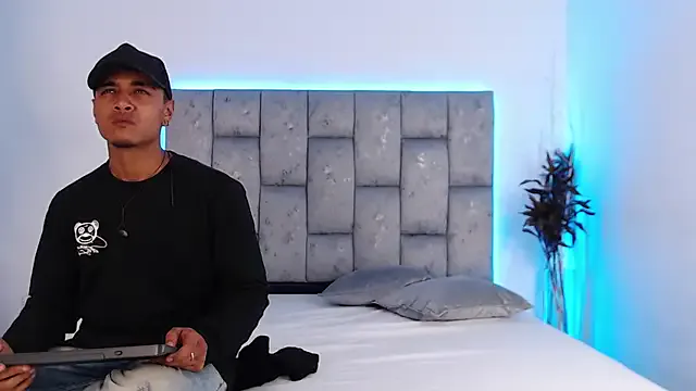 SweetAndSinful from StripChat is Freechat