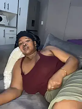 SweetCandy84 on StripChat 