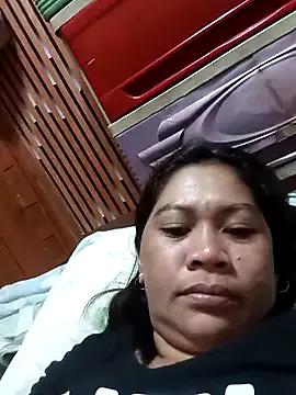 SweetChubbyMommy_02 from StripChat is Freechat