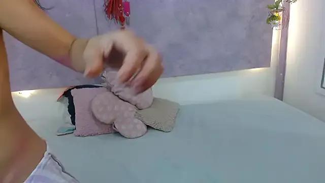 Sweetcristin from StripChat