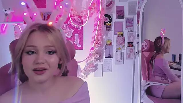 Try our streaming cams variety and talk on a personal level with our adorable girls streamers, showing off their bountiful shapes and dildos.