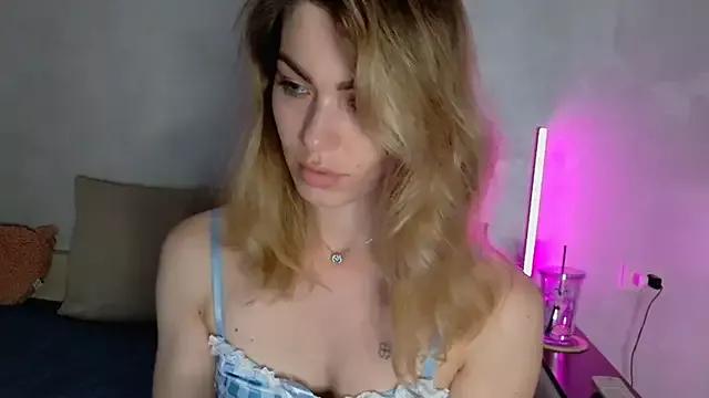 Try our streaming cams variety and talk on a personal level with our adorable girls streamers, showing off their bountiful shapes and dildos.
