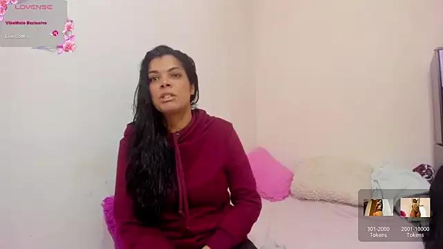 Sweetdreamses_ from StripChat