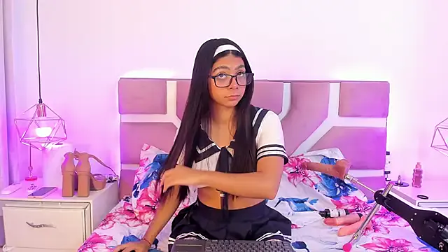 sweete_coraline9 from StripChat is Freechat