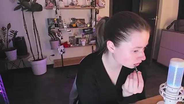 sweetest_pie from StripChat