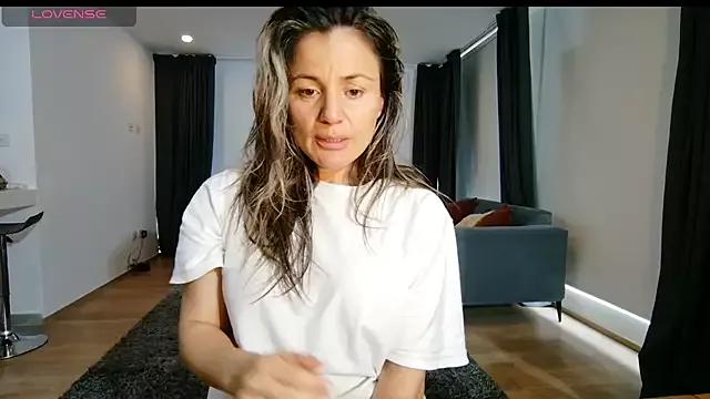 Sweetfantasyy69 from StripChat