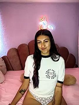 sweetfoxy_17 from StripChat