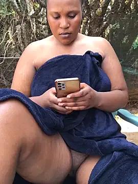 SweetGal98 from StripChat