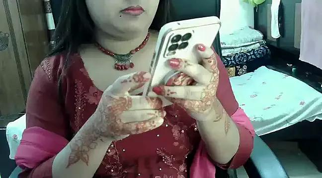SweetGirlRani143 from StripChat