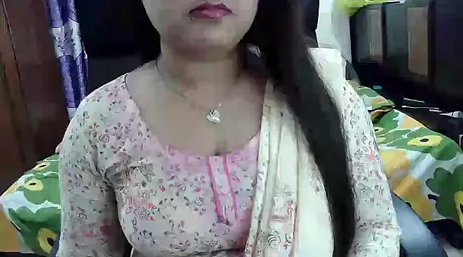 SweetGirlRani143 from StripChat