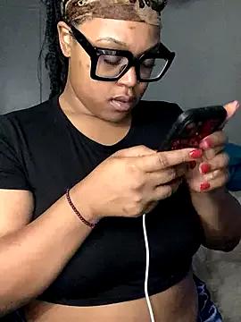 SweetHoneyBunz from StripChat