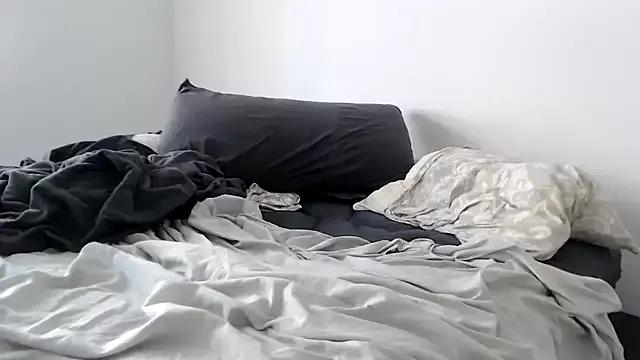 sweeti_Em from StripChat