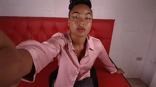 SweetieNikky from StripChat