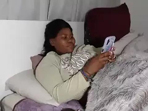 SweetieQueen1 from StripChat is Freechat