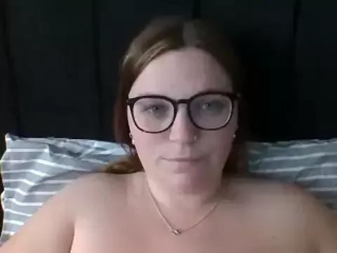 SweetiesophiaUK from StripChat