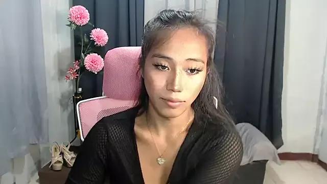 sweetiie_caren from StripChat