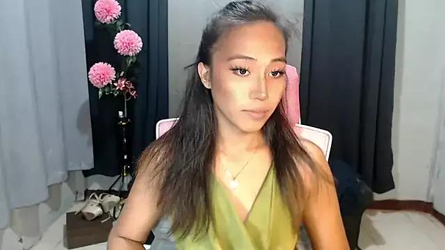 sweetiie_caren from StripChat