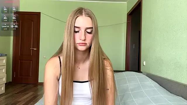 SweetJinny88 from StripChat