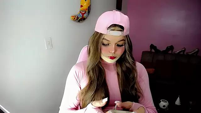 SweetKim21 from StripChat
