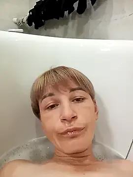 SweetKiss96 from StripChat