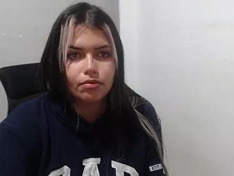 sweetkitty_16 from StripChat