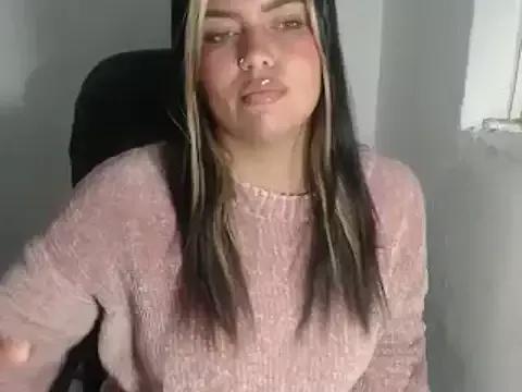 sweetkitty_16 from StripChat