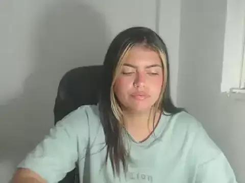 sweetkitty_16 from StripChat