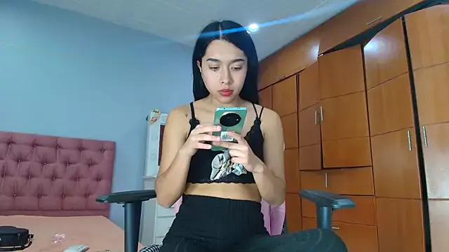 SweetLatiin_ from StripChat