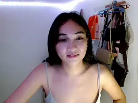 SweetLilly_18 from StripChat