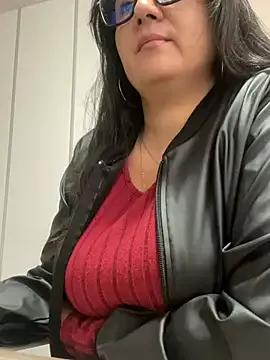 SWEETLILY18 from StripChat