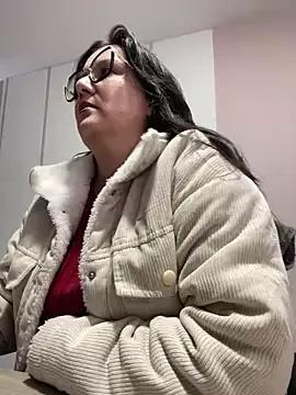 SWEETLILY18 from StripChat