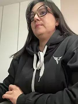 SWEETLILY18 from StripChat