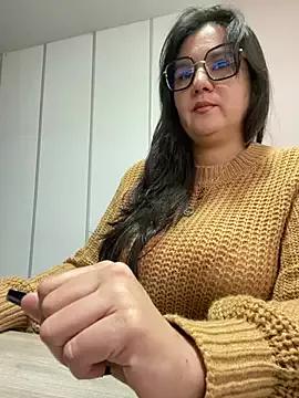 SWEETLILY18 from StripChat