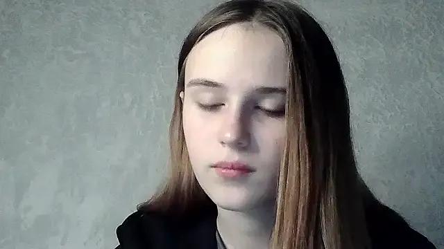 SweetLoraa from StripChat