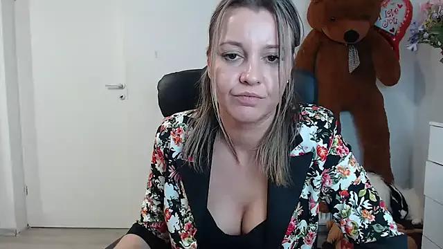 SweetMaddy888 from StripChat is Freechat