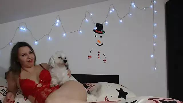 Try our streaming cams variety and talk on a personal level with our adorable girls streamers, showing off their bountiful shapes and dildos.